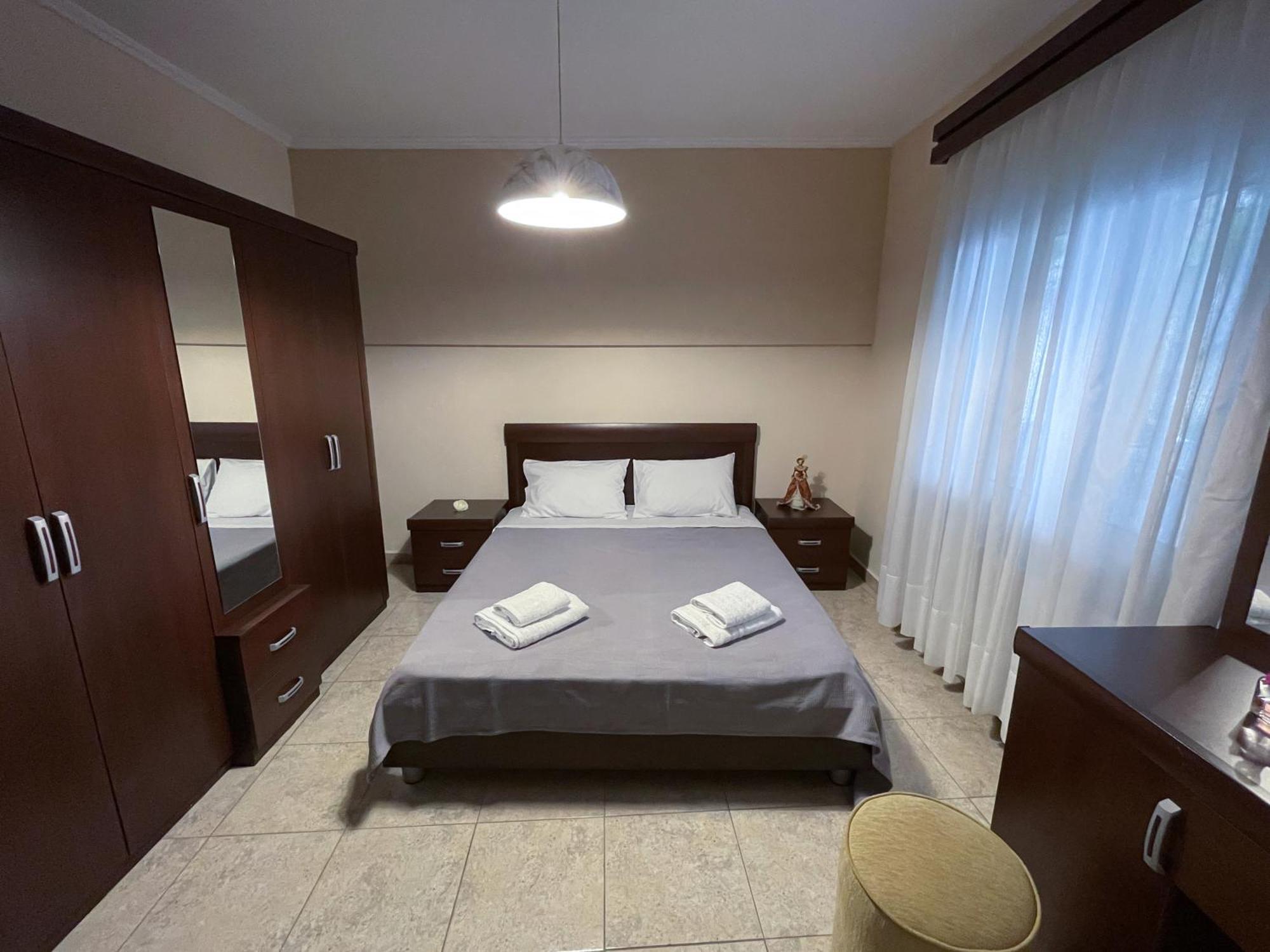 Aristides Guesthouse Krinídhes Esterno foto