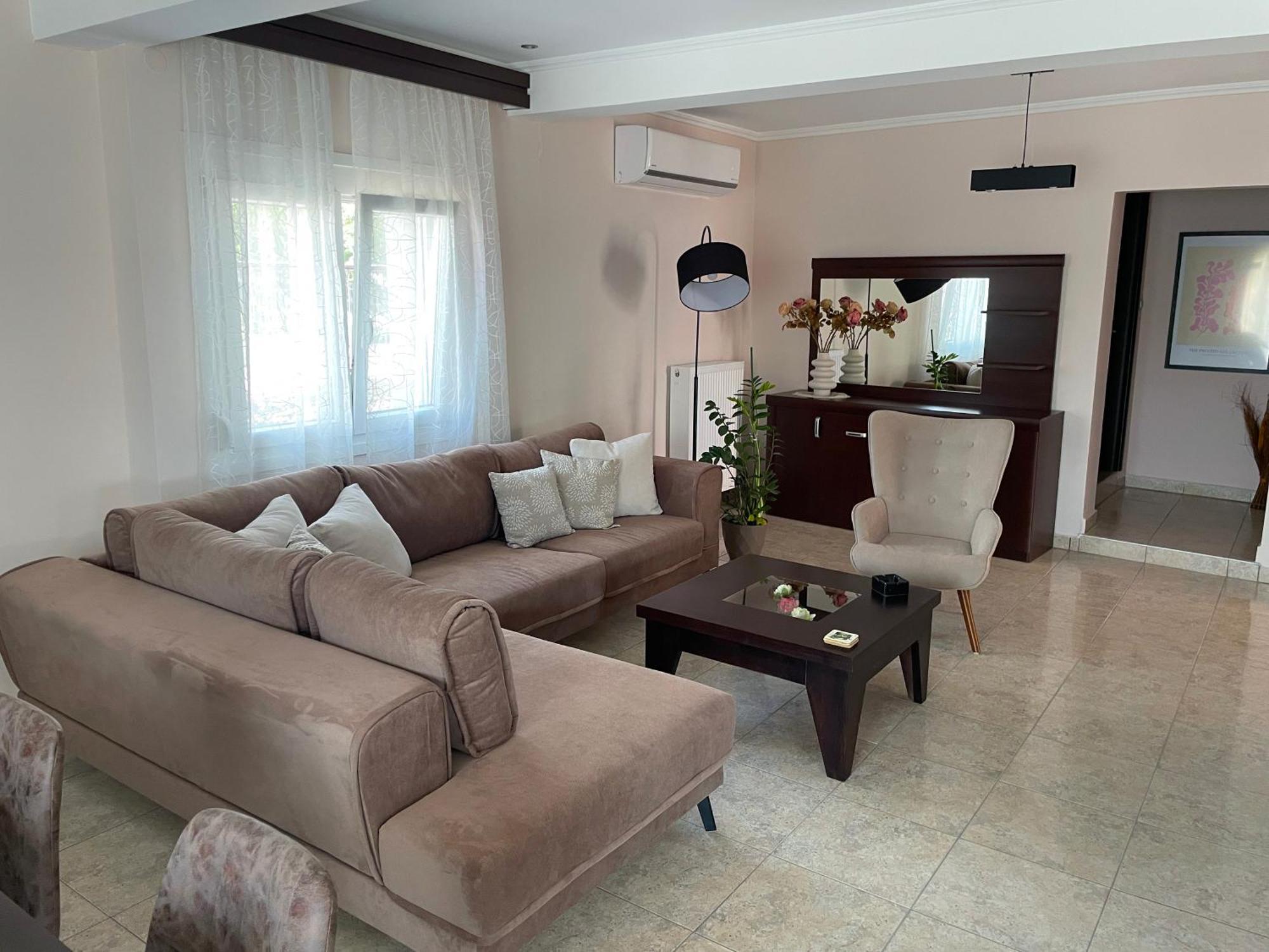 Aristides Guesthouse Krinídhes Esterno foto